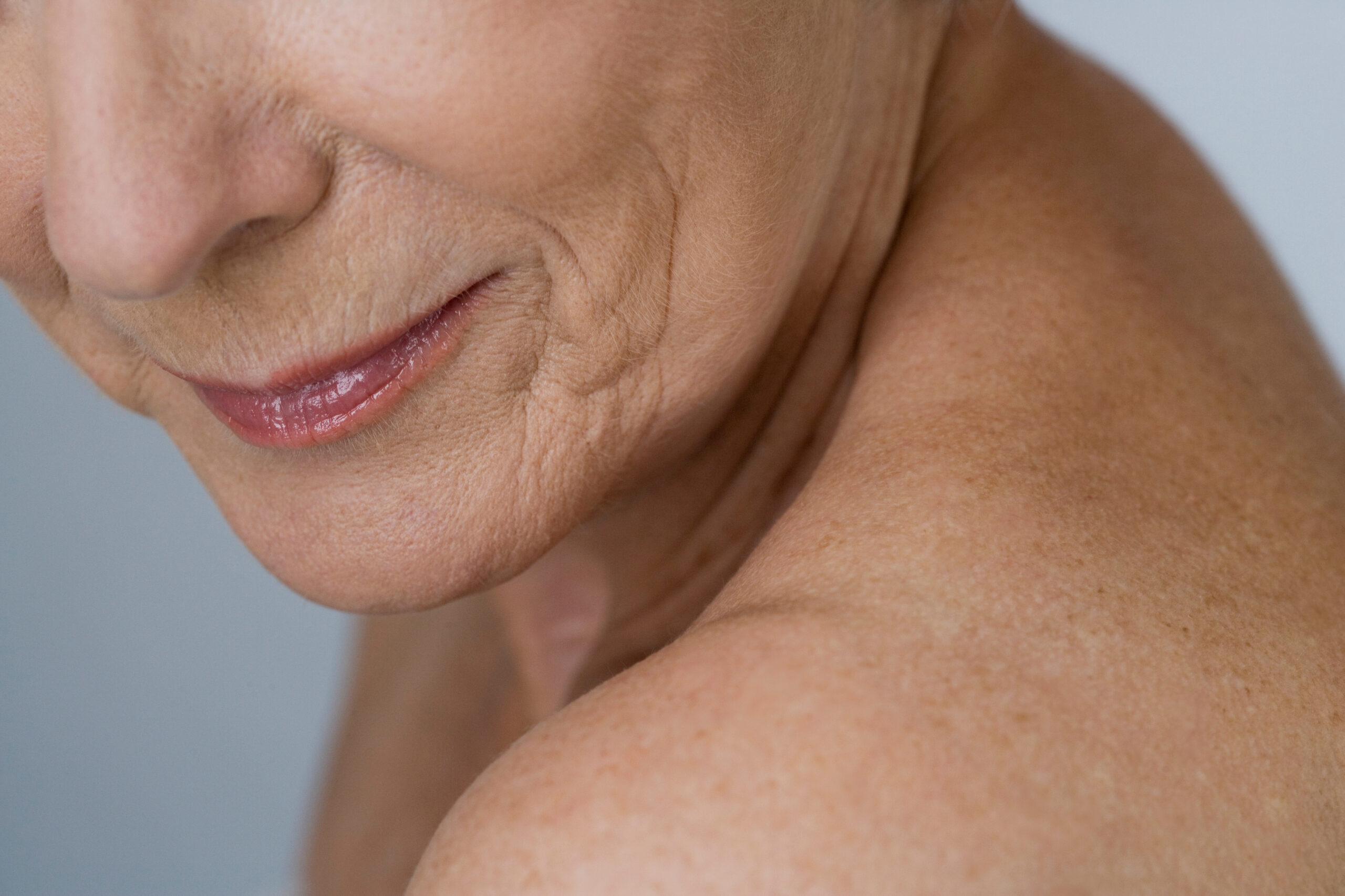 a-senior-woman-detail-of-lower-half-of-face-2026-01-11-09-40-10-utc